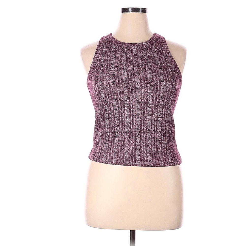 𝅺ribbed slightly cropped tank